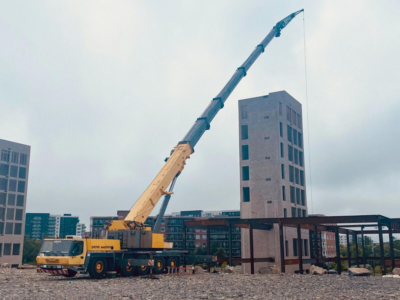 Grove Grove GMK 5200 - 全地形起重机:图1 Grove Grove GMK 5200 - 全地形起重机:图1