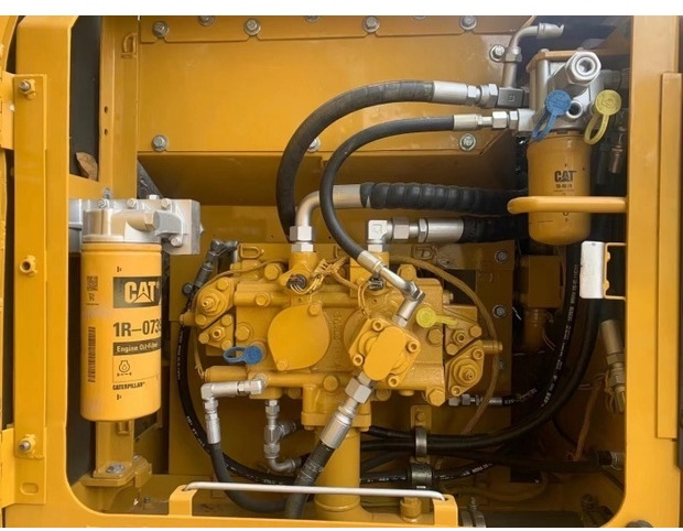 2021 Caterpillar 318D2 - 履带式挖掘机:图4 2021 Caterpillar 318D2 - 履带式挖掘机:图4