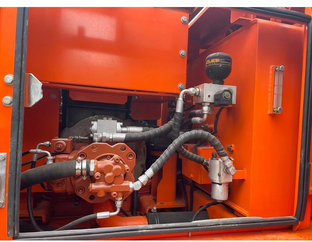 2023 Doosan DH150 - 履带式挖掘机:图4 2023 Doosan DH150 - 履带式挖掘机:图4