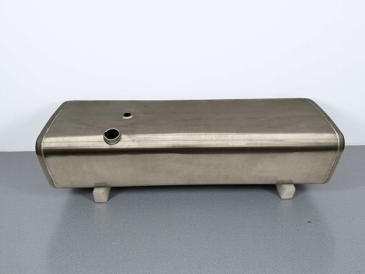 IVECO  - 燃料箱:图1 IVECO  - 燃料箱:图1