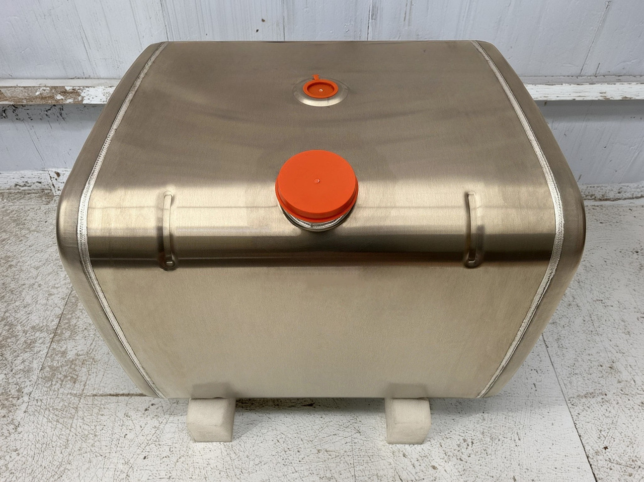 MAN - 燃料箱:图1 MAN - 燃料箱:图1