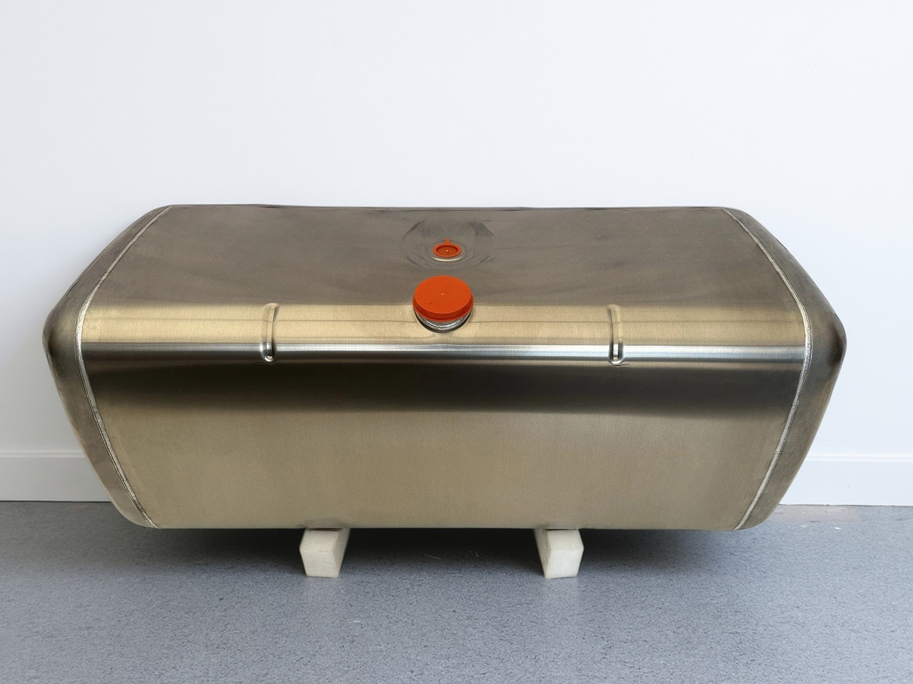 MERCEDES-BENZ  - 燃料箱:图1 MERCEDES-BENZ  - 燃料箱:图1