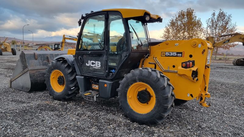 JCB 535-95 AGRI SUPER - 伸缩臂轮式装载机:图3 JCB 535-95 AGRI SUPER - 伸缩臂轮式装载机:图3