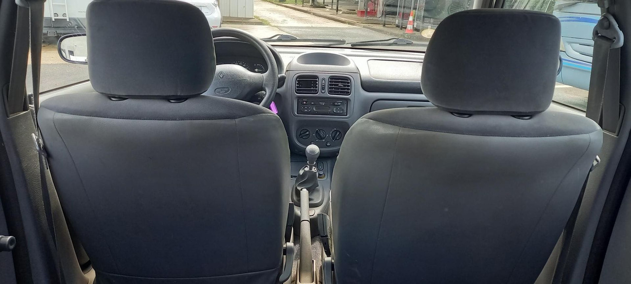 CLIO WITHOUT ROADWORTHINESS TEST - 汽车:图3 CLIO WITHOUT ROADWORTHINESS TEST - 汽车:图3