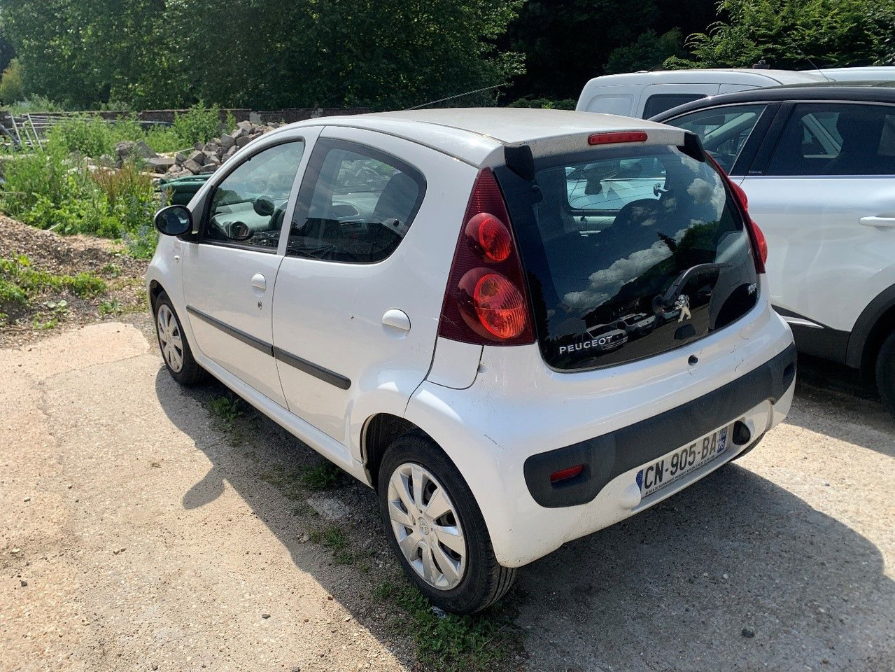 PEUGEOT 107 - Essence - Boîte manuelle - (3 1.0 12 V BLUE LI - 掀背车:图2 PEUGEOT 107 - Essence - Boîte manuelle - (3 1.0 12 V BLUE LI - 掀背车:图2
