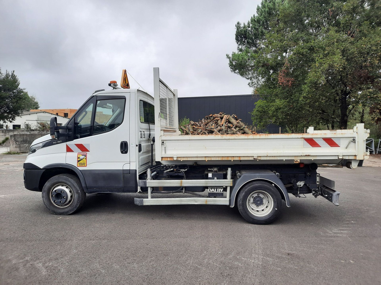 Polybenne Iveco 7 tonnes - 吊钩升降车, 小型货车:图2 Polybenne Iveco 7 tonnes - 吊钩升降车, 小型货车:图2