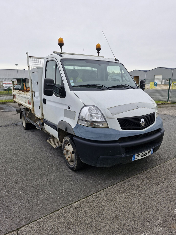 Renault Mascott 3.5T- (Disponible à compter du 24/11/2025) 3 places avec benne basculante hydraulique. BEG. Vendu sans CT. Véhicule roulant. Entretien régulier. Arrêté début 2025 pour souci passage d - 翻斗货车:图1 Renault Mascott 3.5T- (Disponible à compter du 24/11/2025) 3 places avec benne basculante hydraulique. BEG. Vendu sans CT. Véhicule roulant. Entretien régulier. Arrêté début 2025 pour souci passage d - 翻斗货车:图1