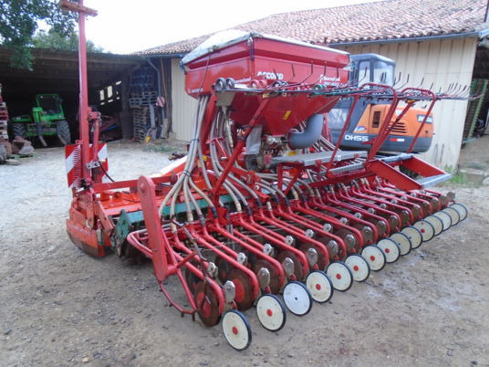 Kverneland das + Kuhn herse rotative - 联合条播机:图1 Kverneland das + Kuhn herse rotative - 联合条播机:图1