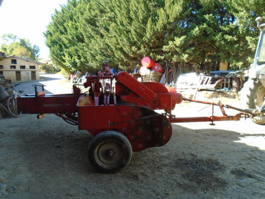 Massey Ferguson 10-8 - 方形打包机:图3 Massey Ferguson 10-8 - 方形打包机:图3