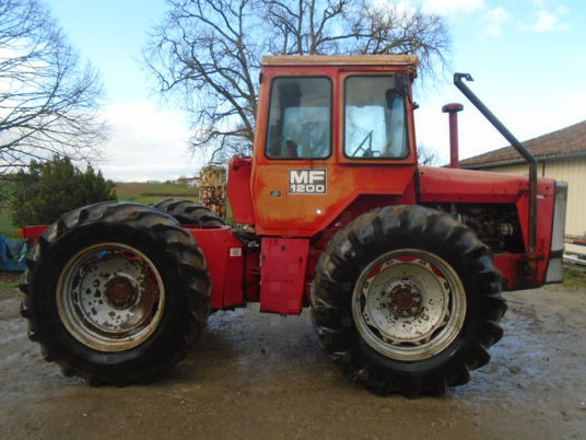 Massey Ferguson 1200 - 拖拉机:图2 Massey Ferguson 1200 - 拖拉机:图2