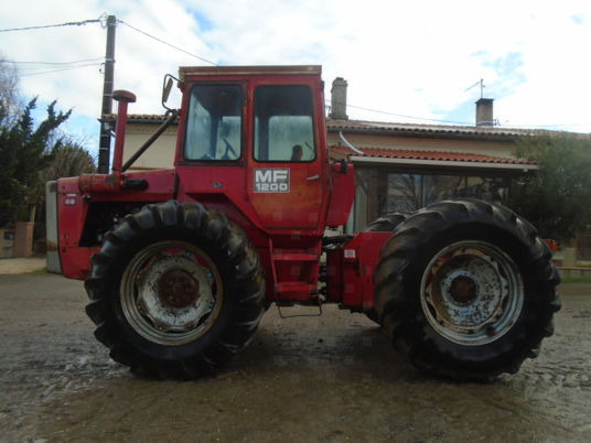 Massey Ferguson 1200 - 拖拉机:图1 Massey Ferguson 1200 - 拖拉机:图1