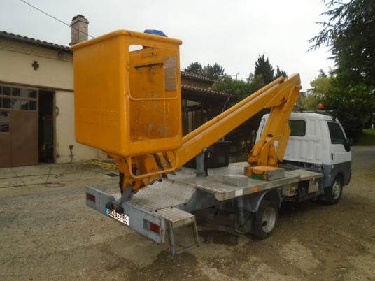 Mazda bongo - 车载空中平台:图4 Mazda bongo - 车载空中平台:图4