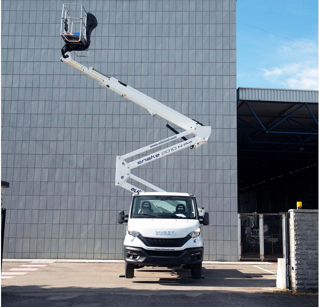 Oil & Steel Snake 2010 HE PLUS Sobre IVECO 35S14 Distancia entre ejes 3750 mm - 空中平台:图2 Oil & Steel Snake 2010 HE PLUS Sobre IVECO 35S14 Distancia entre ejes 3750 mm - 空中平台:图2