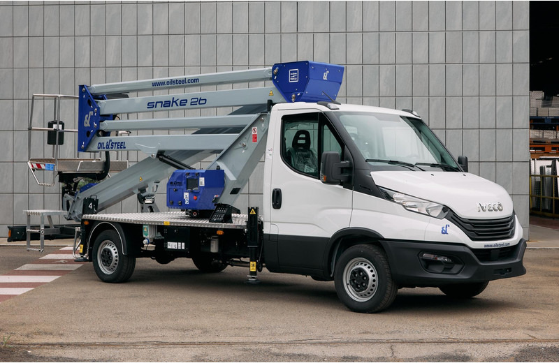 Oil & Steel Snake 26 Sobre IVECO 35S14 Distancia entre ejes 4100 mm - 空中平台:图1 Oil & Steel Snake 26 Sobre IVECO 35S14 Distancia entre ejes 4100 mm - 空中平台:图1