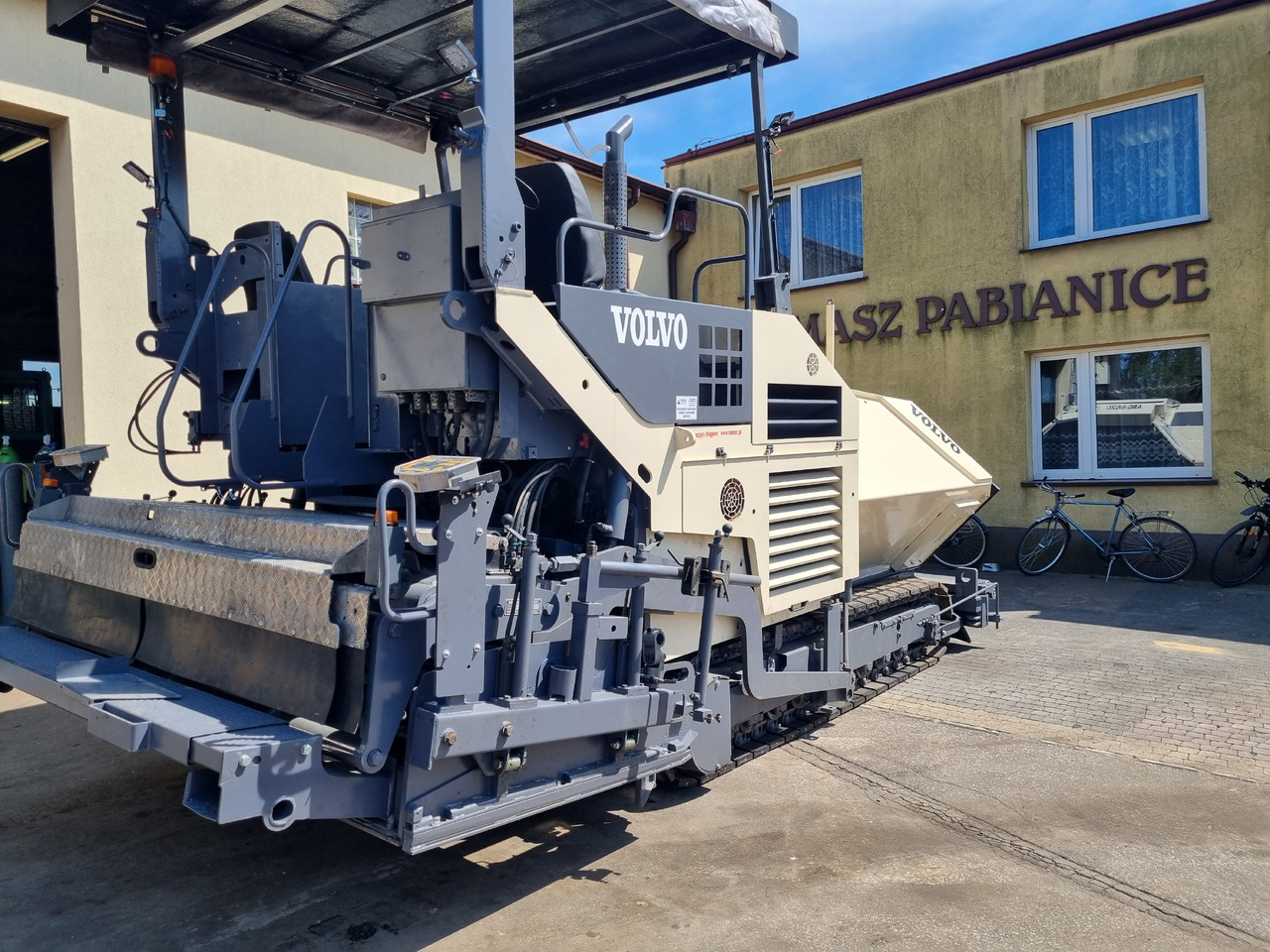 VOLVO TITAN 6820 - 沥青铺路机:图2 VOLVO TITAN 6820 - 沥青铺路机:图2