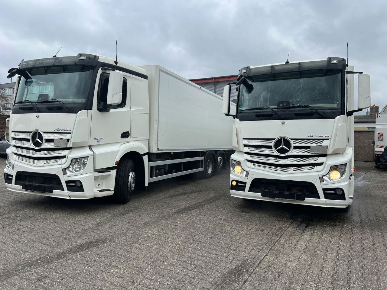 Mercedes-Benz Actros 2543 LBW Voll-Luft-Gefed-Lang Kof - 厢式卡车:图1 Mercedes-Benz Actros 2543 LBW Voll-Luft-Gefed-Lang Kof - 厢式卡车:图1
