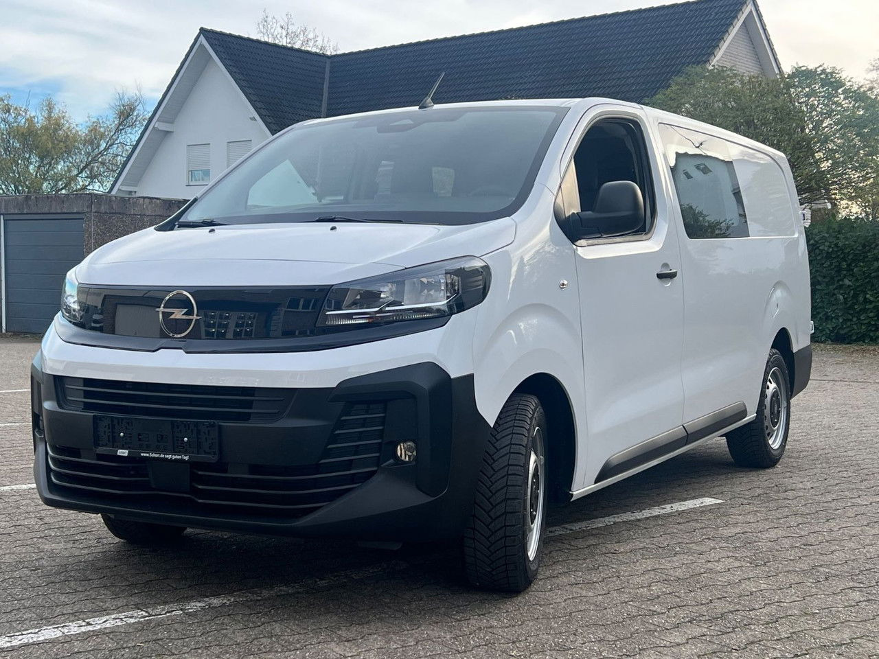 Opel Vivaro Flex L3 6 Sitze Allwetter AHK Rückfahrka - 紧凑型面包车:图1 Opel Vivaro Flex L3 6 Sitze Allwetter AHK Rückfahrka - 紧凑型面包车:图1