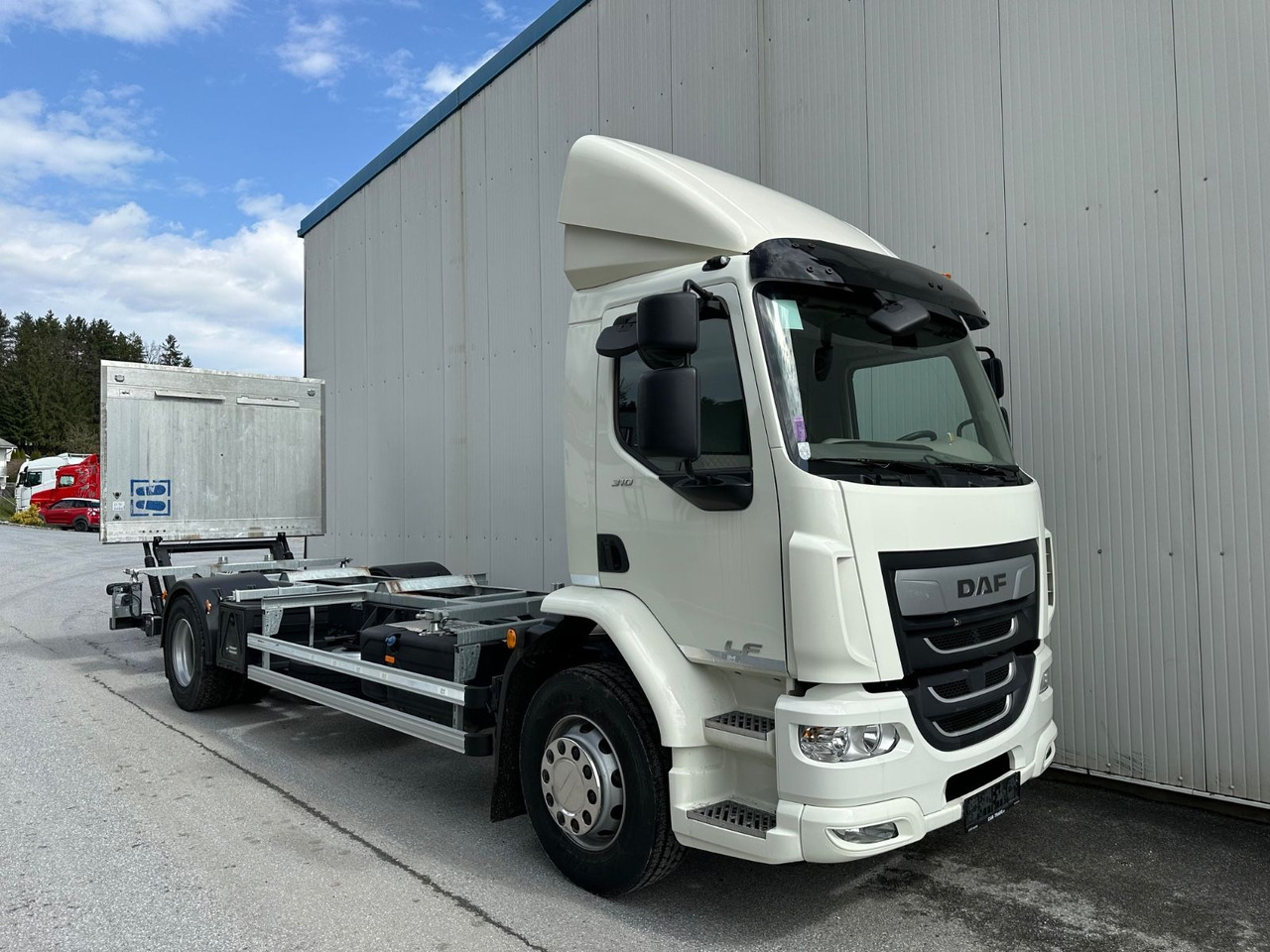 DAF LF 310 8G LBW Bär2T 3J-Garatnie DAF LF 310 8G LBW Bär2T 3J-Garatnie - 集装箱运输车/ 可拆卸车身的卡车:图2 DAF LF 310 8G LBW Bär2T 3J-Garatnie DAF LF 310 8G LBW Bär2T 3J-Garatnie - 集装箱运输车/ 可拆卸车身的卡车:图2