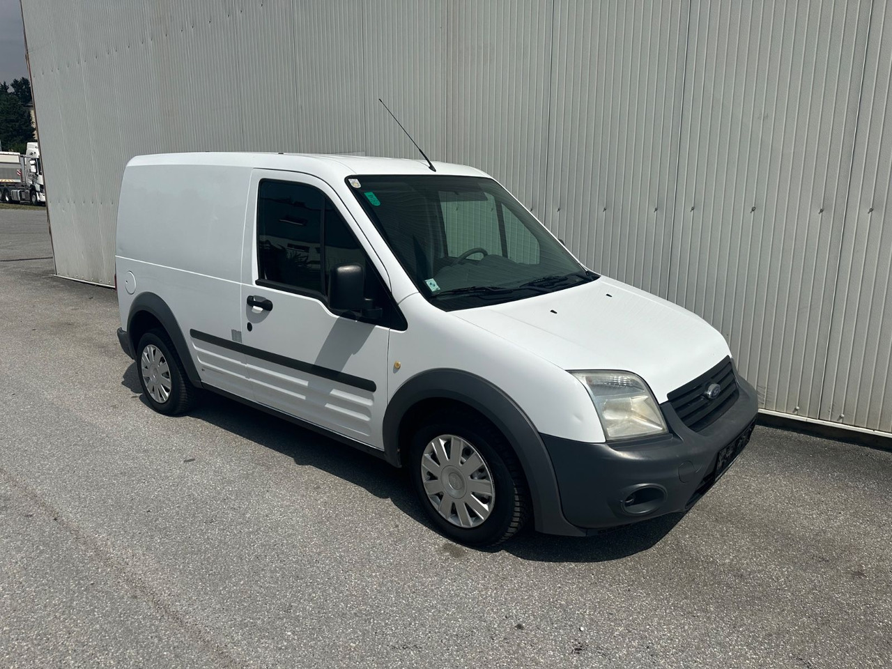 Ford Transit Connect - 无侧窗厢式货车:图2 Ford Transit Connect - 无侧窗厢式货车:图2