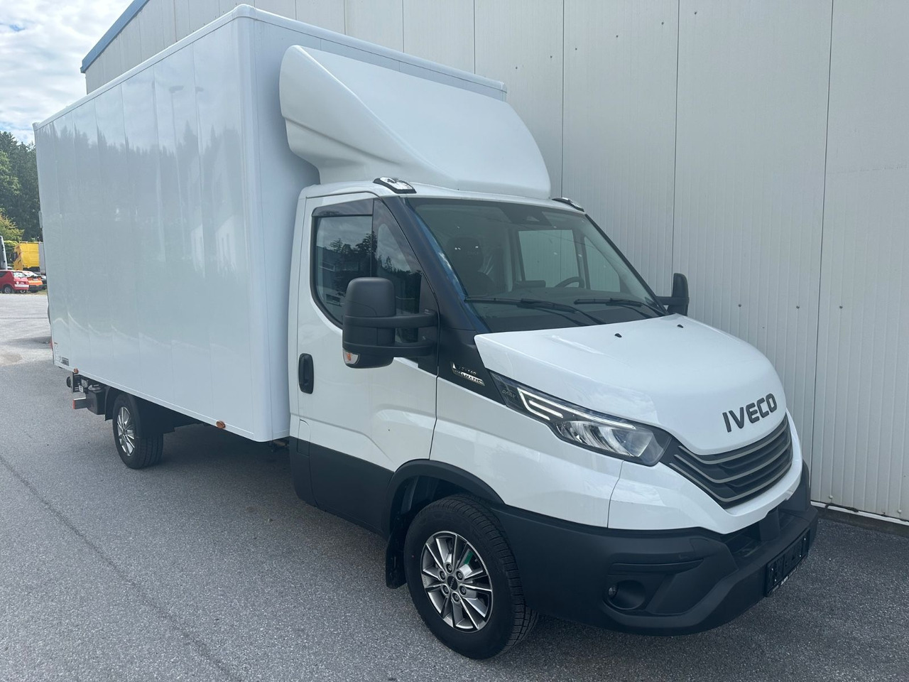 Iveco Daily 35S14 8g HiMatic LBW Mod 2025 - 厢式货车:图2 Iveco Daily 35S14 8g HiMatic LBW Mod 2025 - 厢式货车:图2
