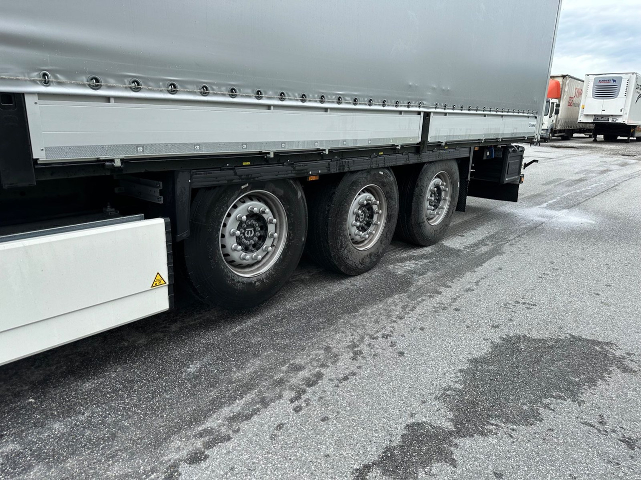 Krone SD 27 Bordwand Pal-K.asten Lift XL-Code - 侧帘半拖车:图5 Krone SD 27 Bordwand Pal-K.asten Lift XL-Code - 侧帘半拖车:图5