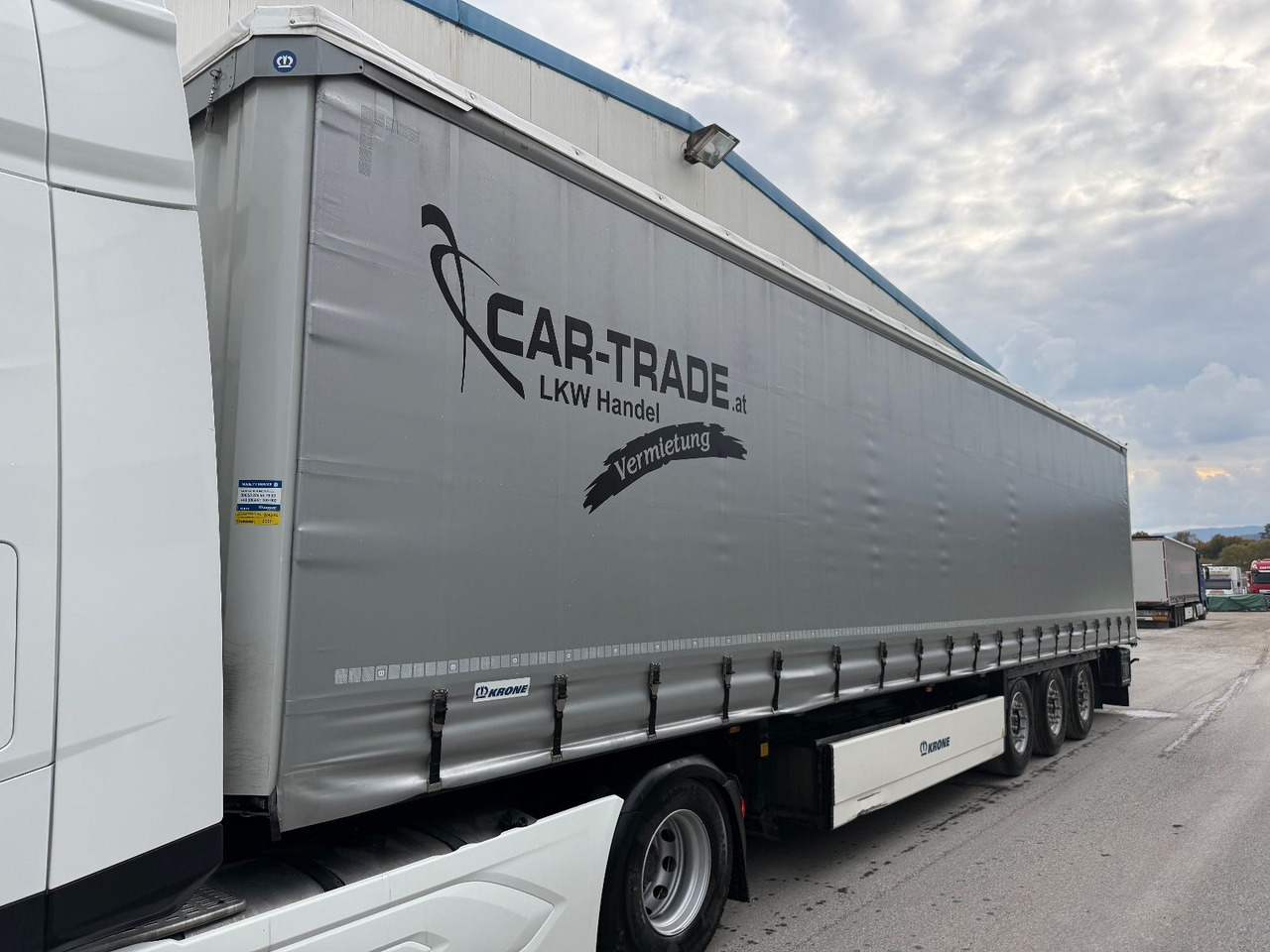 Krone SDP27 Lift/Pal-Kast/Alulatten - 侧帘半拖车:图1 Krone SDP27 Lift/Pal-Kast/Alulatten - 侧帘半拖车:图1