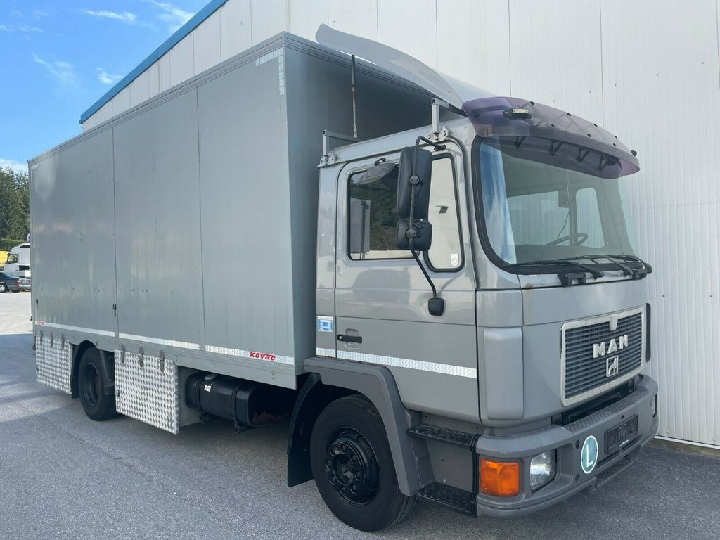 MAN 12.192 Pferdetransporter MAN 12.192 Pferdetransporter - 马匹运输车:图2 MAN 12.192 Pferdetransporter MAN 12.192 Pferdetransporter - 马匹运输车:图2