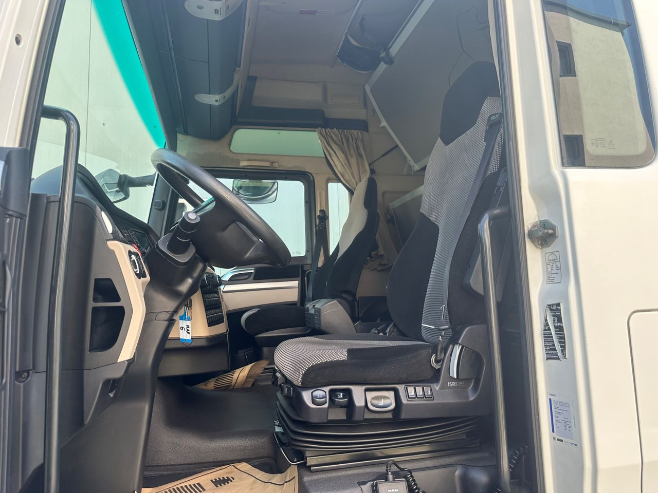 MAN TGX 18.460 XXL Intarder/Standklima - 牵引车:图5 MAN TGX 18.460 XXL Intarder/Standklima - 牵引车:图5