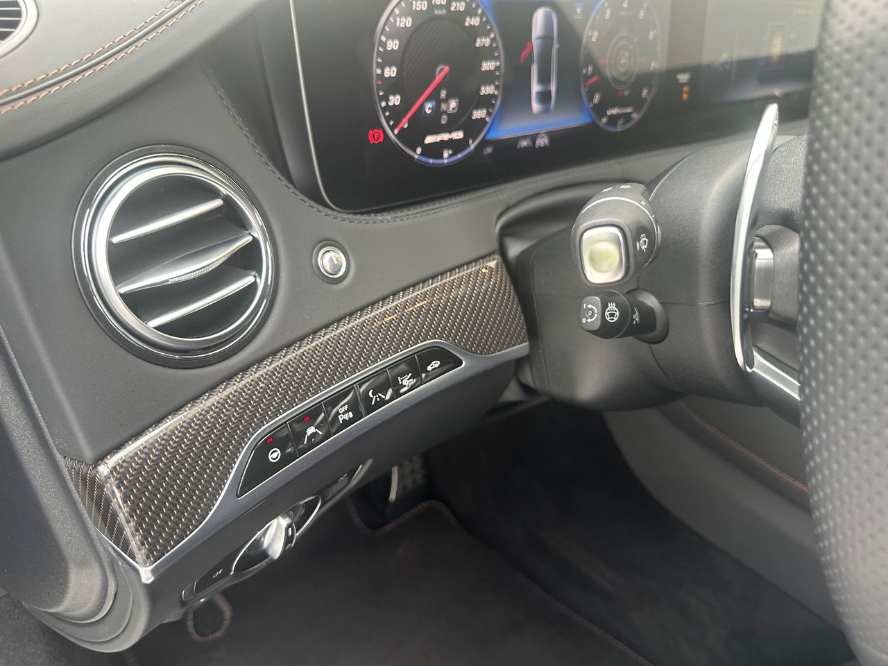 Mercedes-Benz S 65 AMG Final Edition 1/130 - 轿车:图5 Mercedes-Benz S 65 AMG Final Edition 1/130 - 轿车:图5