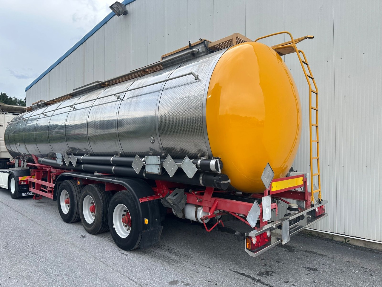 Schwarzmüller Chemi L4BH 42050L Lift BPW - 液罐半拖车:图3 Schwarzmüller Chemi L4BH 42050L Lift BPW - 液罐半拖车:图3