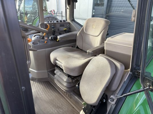 John Deere 6195M - 拖拉机:图2 John Deere 6195M - 拖拉机:图2