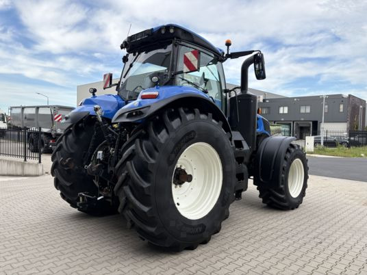 NEW HOLLAND New Holland T8.350 PLMi Genesis - 拖拉机:图3 NEW HOLLAND New Holland T8.350 PLMi Genesis - 拖拉机:图3