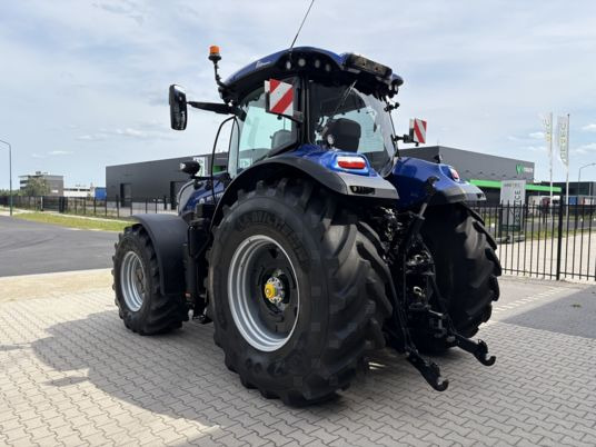 New Holland T7.300 PLMi - 拖拉机:图5 New Holland T7.300 PLMi - 拖拉机:图5
