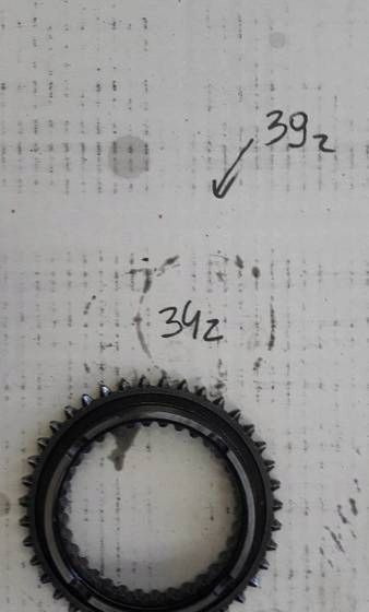 DEUTZ FAHR DX 4.50 ZEBATKA SKRZYNI ZĘBY 34/39 - 传动装置:图2 DEUTZ FAHR DX 4.50 ZEBATKA SKRZYNI ZĘBY 34/39 - 传动装置:图2
