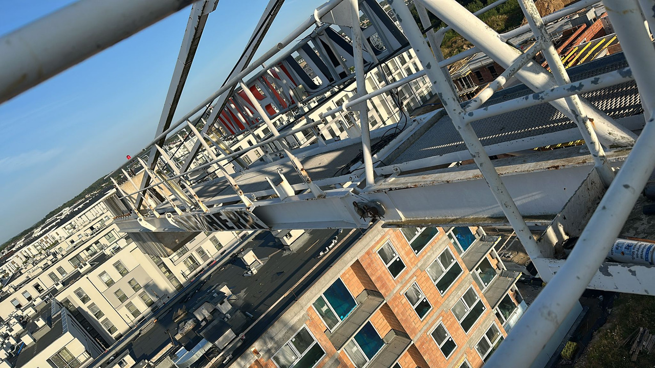 Liebherr 130 EC-B6 FR.Tronic - 塔式起重机:图2 Liebherr 130 EC-B6 FR.Tronic - 塔式起重机:图2