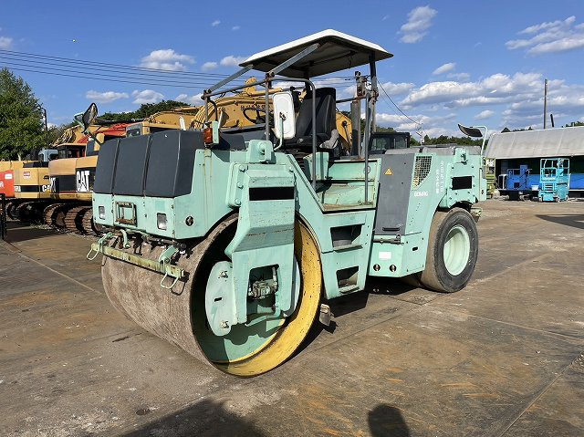 BOMAG BW144AC-2 - 组合式压路机:图1 BOMAG BW144AC-2 - 组合式压路机:图1