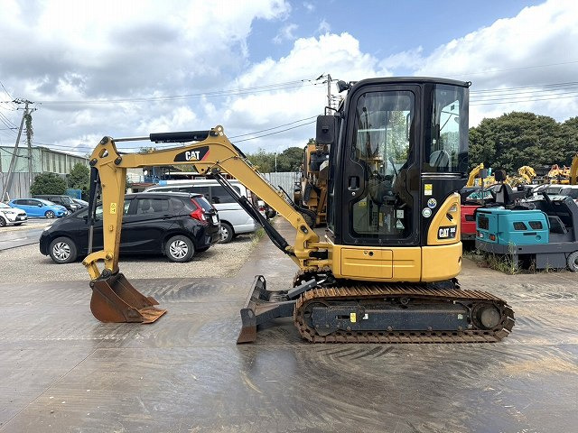 CAT 303ECR - 小型挖掘机:图2 CAT 303ECR - 小型挖掘机:图2