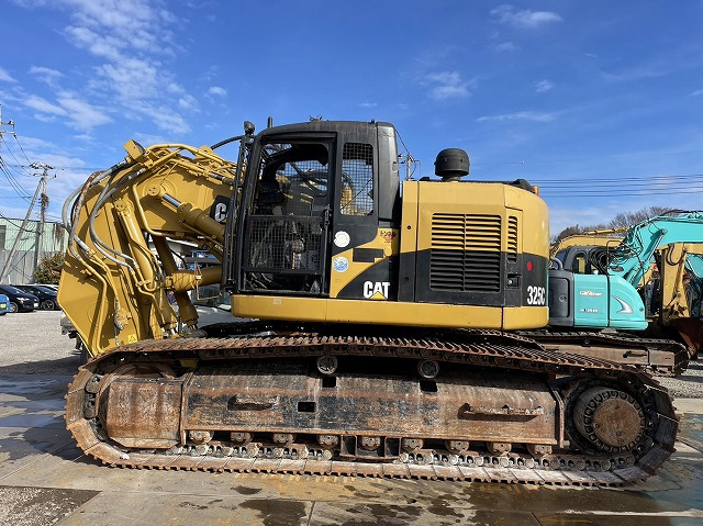 CAT 325C - 履带式挖掘机:图2 CAT 325C - 履带式挖掘机:图2