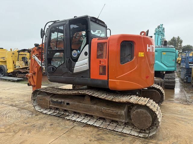 HITACHI ZX135USK-5B - 履带式挖掘机:图3 HITACHI ZX135USK-5B - 履带式挖掘机:图3