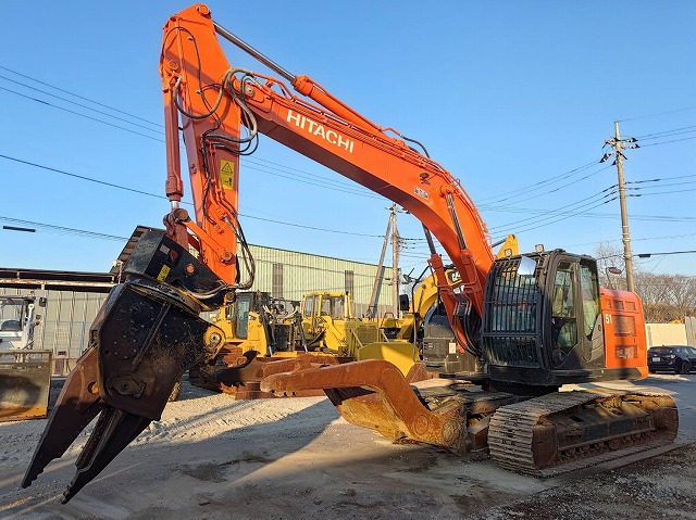 HITACHI ZX225USRLCMH-5B - 履带式挖掘机:图1 HITACHI ZX225USRLCMH-5B - 履带式挖掘机:图1