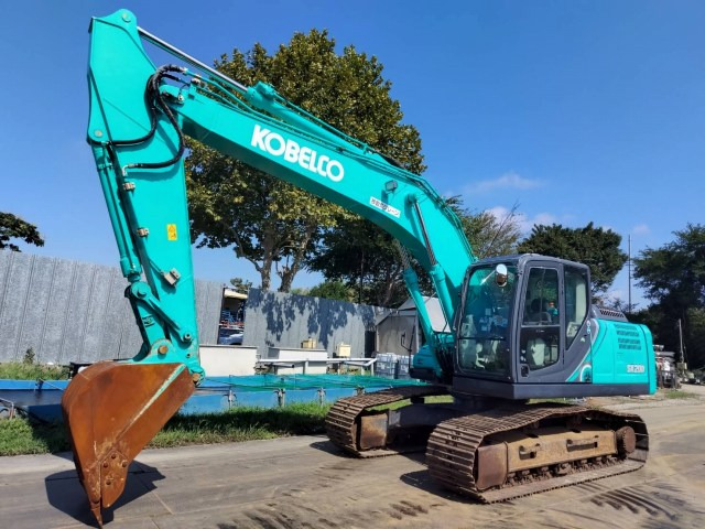 KOBELCO SK200-10 - 履带式挖掘机:图1 KOBELCO SK200-10 - 履带式挖掘机:图1