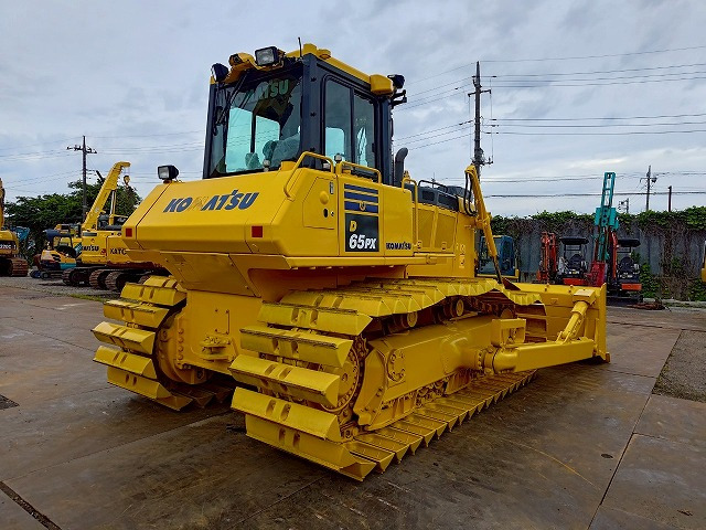 KOMATSU D65PX-18 - 推土机:图5 KOMATSU D65PX-18 - 推土机:图5