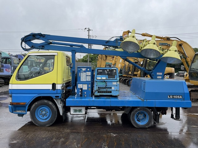 TADANO LS-106A - 照明塔, 卡车:图5 TADANO LS-106A - 照明塔, 卡车:图5