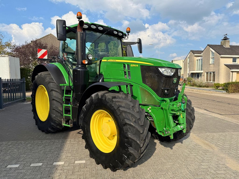 John Deere 6250R Ultimate Edition Autopowr - 拖拉机:图4 John Deere 6250R Ultimate Edition Autopowr - 拖拉机:图4