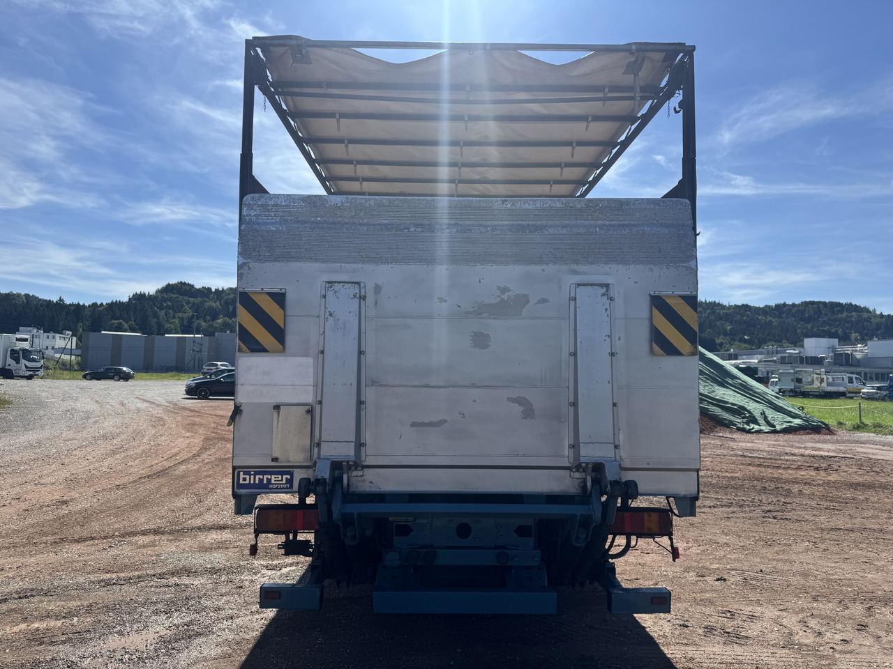 VOLVO FM7-290 4x2 Blache-Hebebühne - 侧帘卡车:图4 VOLVO FM7-290 4x2 Blache-Hebebühne - 侧帘卡车:图4