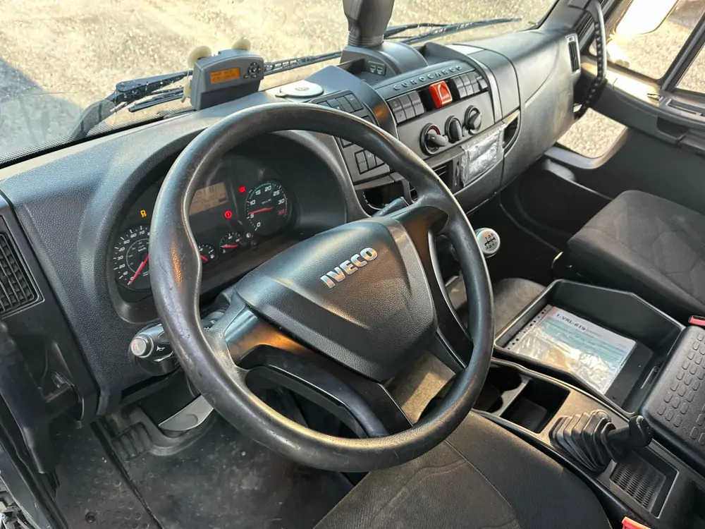厢式卡车 Iveco ML120E280 *Hayon 2000 kg*280 CV*caisse 7m8：图12