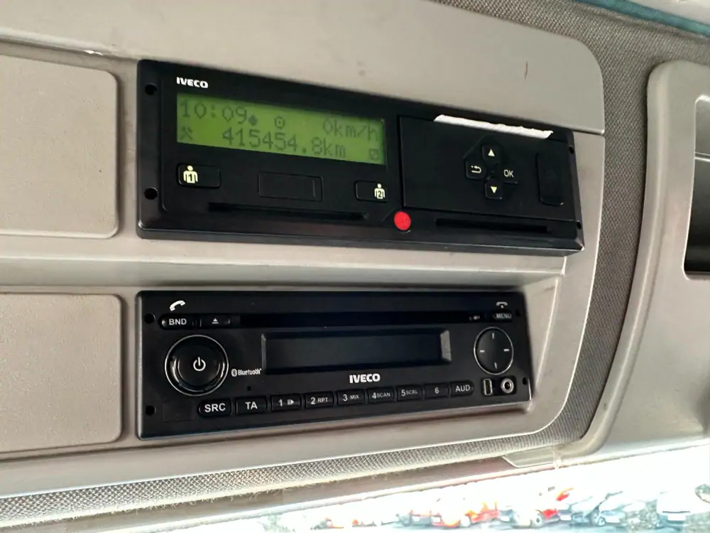 厢式卡车 Iveco ML120E280 *Hayon 2000 kg*280 CV*caisse 7m8：图14