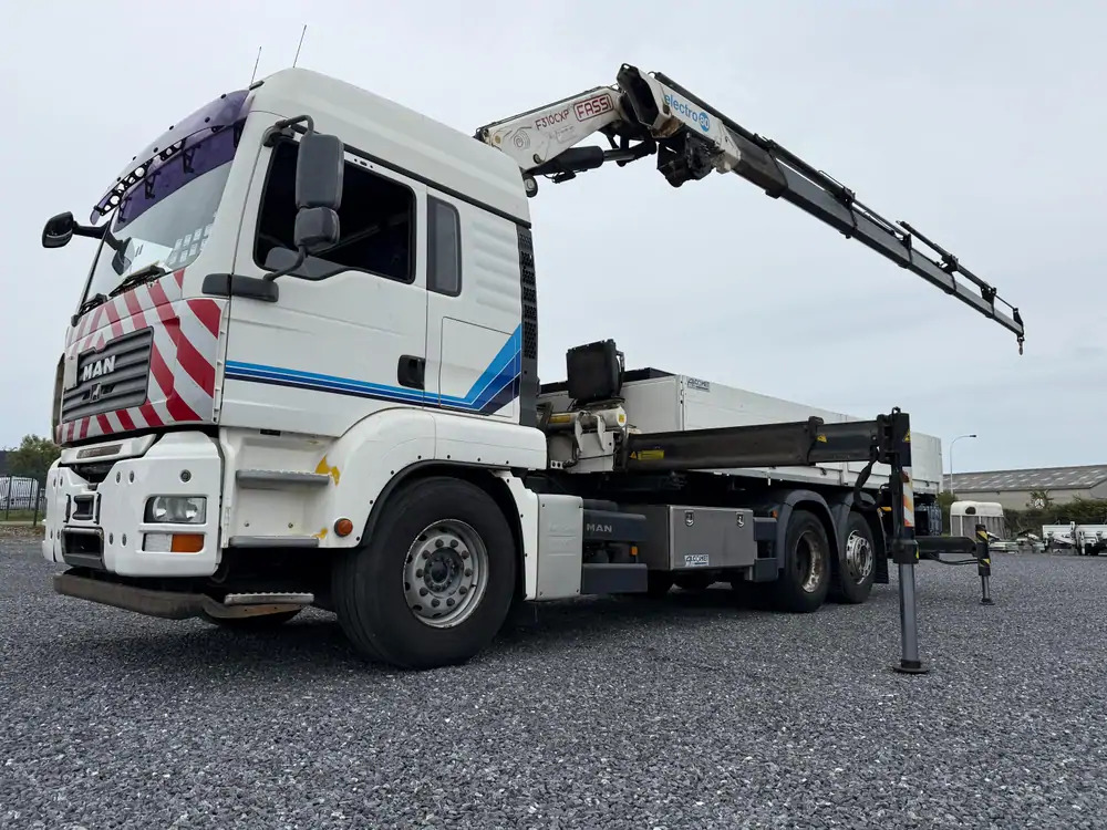 MAN TGA 26.400 *FASSI 31 TM*6EXTENSIONS*WINCH*REMOTE*BDF BOX - 栏板式/ 平板卡车, 起重车:图1 MAN TGA 26.400 *FASSI 31 TM*6EXTENSIONS*WINCH*REMOTE*BDF BOX - 栏板式/ 平板卡车, 起重车:图1