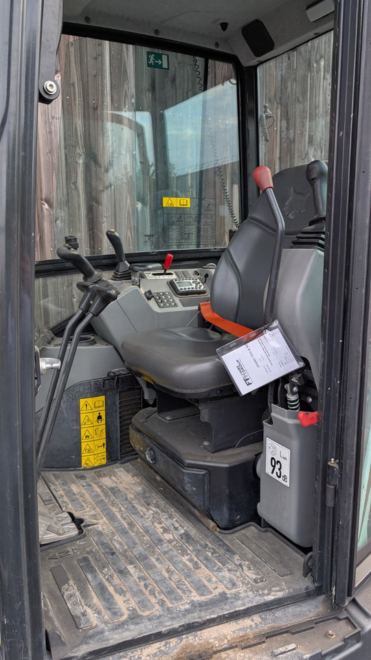 BOBCAT E 26 - 小型挖掘机:图4 BOBCAT E 26 - 小型挖掘机:图4