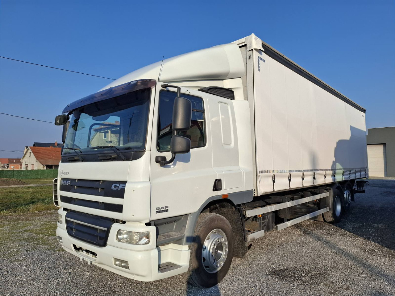 DAF CF 75.360 8,5m - 侧帘卡车:图4 DAF CF 75.360 8,5m - 侧帘卡车:图4